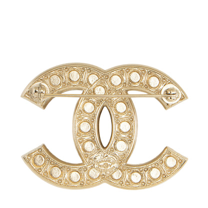 Chanel Pearl CC Brooch (SHF-KY02qw)
