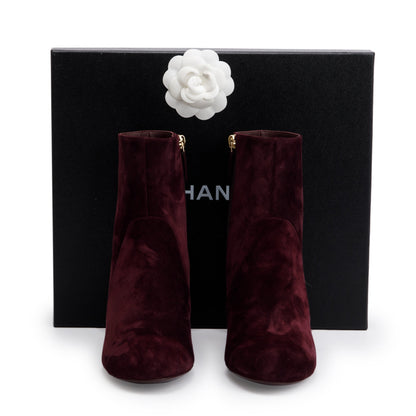 Chanel Purple Suede Interlocking CC Logo Chain Ankle Boots, Size 40