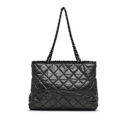 Chanel Quilted Aged Calfskin Chain Me Tote (SHG-63pbEt)