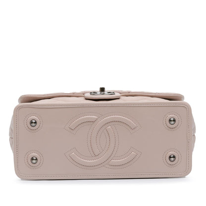 Chanel Quilted Aged Calfskin Single Flap (SHG-vBvXcU)