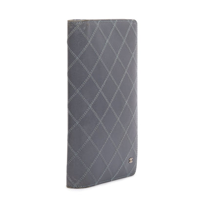 Chanel Quilted Calfskin/Lambskin Leather Yen Wallet