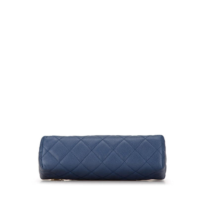 Chanel Quilted Caviar Pouch (SHG-Q8nLiP)