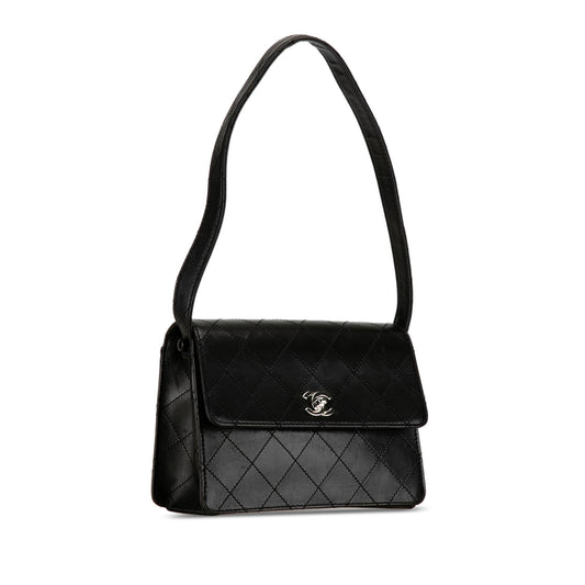 Chanel Quilted Lambskin Straight Flap (SHG-OyBrk5)