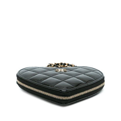 Chanel Quilted Patent Calfskin CC Heart Clutch With Chain (SHG-D1UX0k)