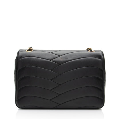 Chanel Scallop Quilted Lambskin Pagoda Medium Flap Bag (SHF-O5XtnL)