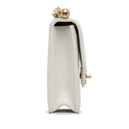 Chanel Small Lambskin Chic Pearls Flap (SHG-YnWZht)