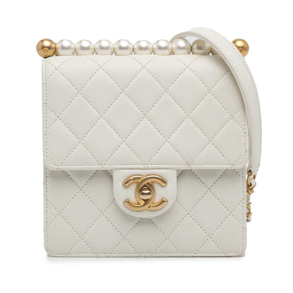 Chanel Small Lambskin Chic Pearls Flap (SHG-YnWZht)