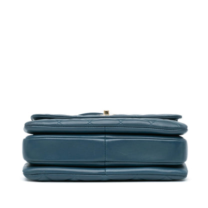 Chanel Small Lambskin Trendy CC Flap (SHG-EQ6d6n)