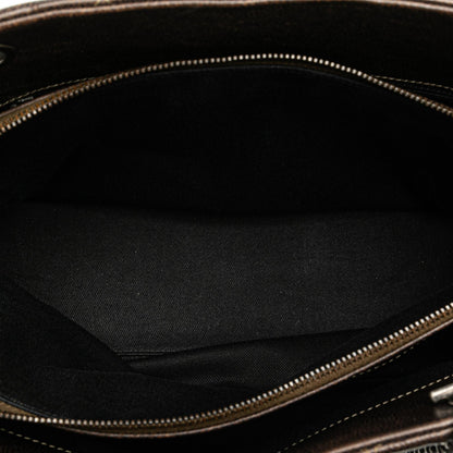 Chanel Small Quilted Caviar Chic Tote (SHG-RUXzte)