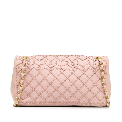 Chanel Twist Quilted Heart Flap (SHG-uZx9EN)