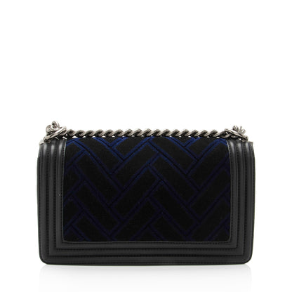 Chanel Velvet Quilted Old Medium Boy Bag (SHF-yjKLJH)