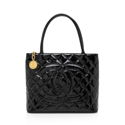Chanel Vintage Patent Leather Medallion Tote (SHF-vDFKr8)