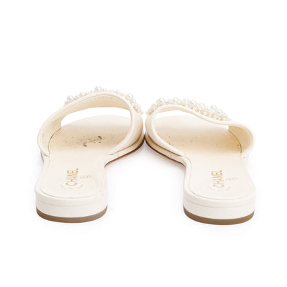 Chanel White Calfskin Leather Faux Pearl CC Slide Sandals, Size 40