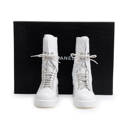 Chanel White Quilted Leather Interlocking CC Logo Combat Boots, Size 37