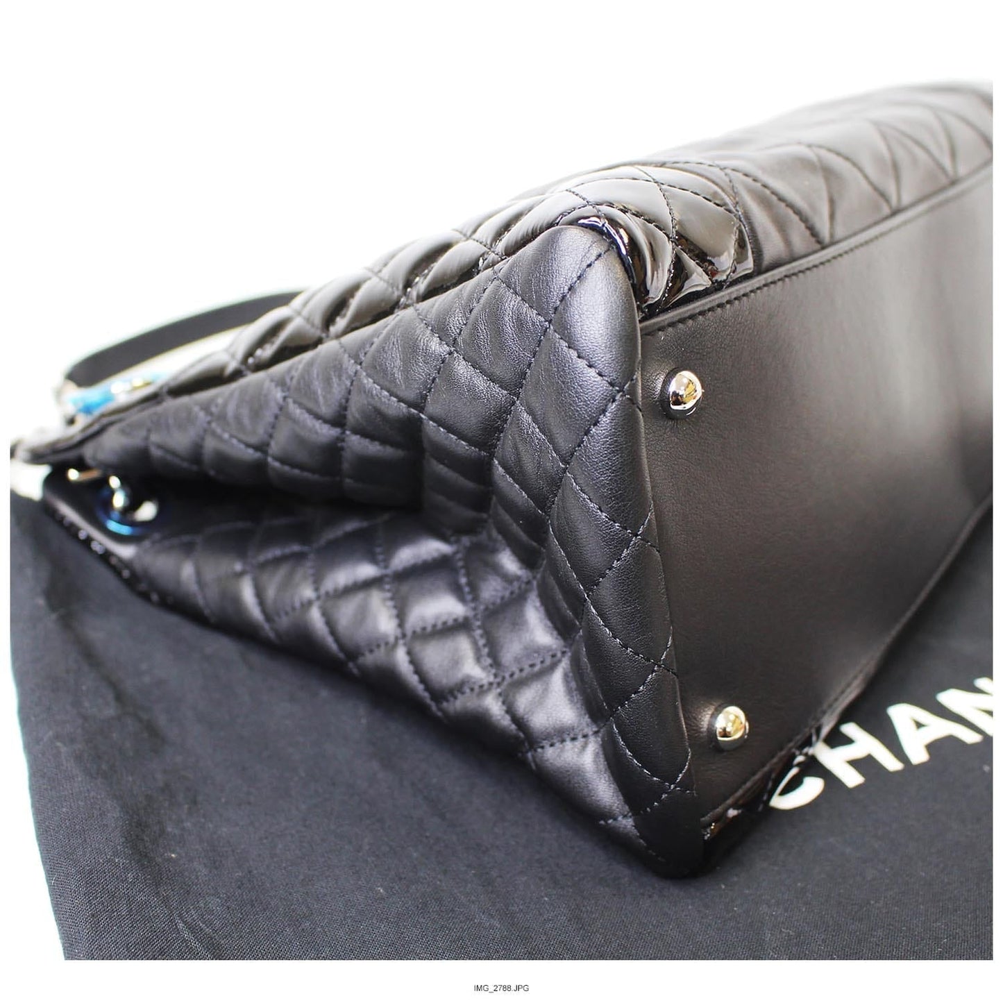 CHANEL CC Charm Quilted Lambskin Patent Leather Tote Bag Black
