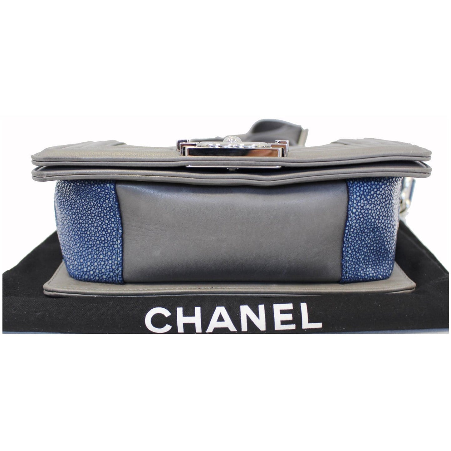 CHANEL Boy Flap with Stingray Lambskin Shoulder Bag Silver