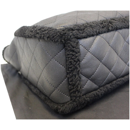 CHANEL Cozy CC Shearling and Lambskin Tote Bag Black