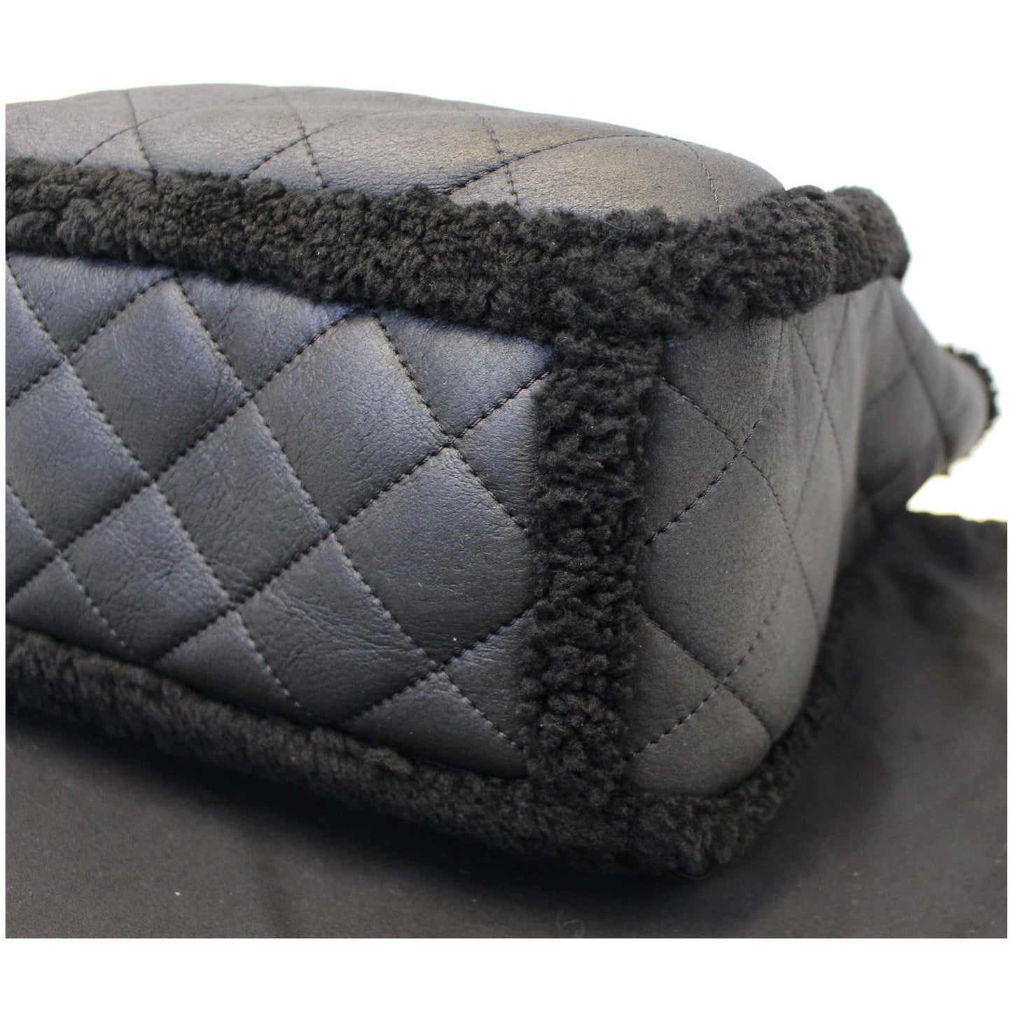 CHANEL Cozy CC Shearling and Lambskin Tote Bag Black