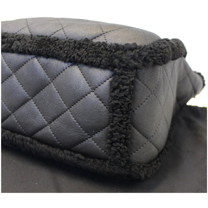 CHANEL Cozy CC Shearling and Lambskin Tote Bag Black