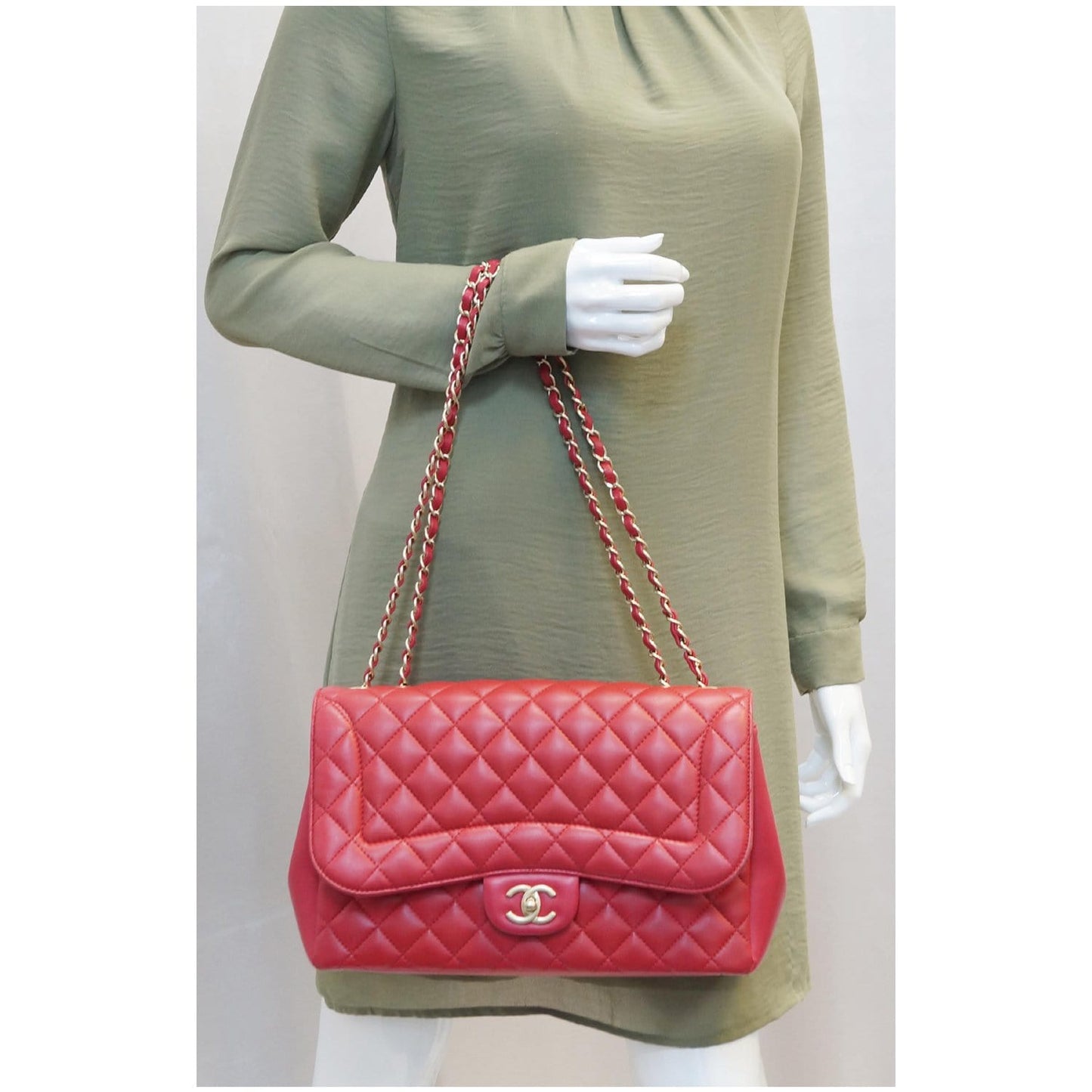 CHANEL Jumbo Classic Single Flap Lambskin Leather Shoulder Bag Red