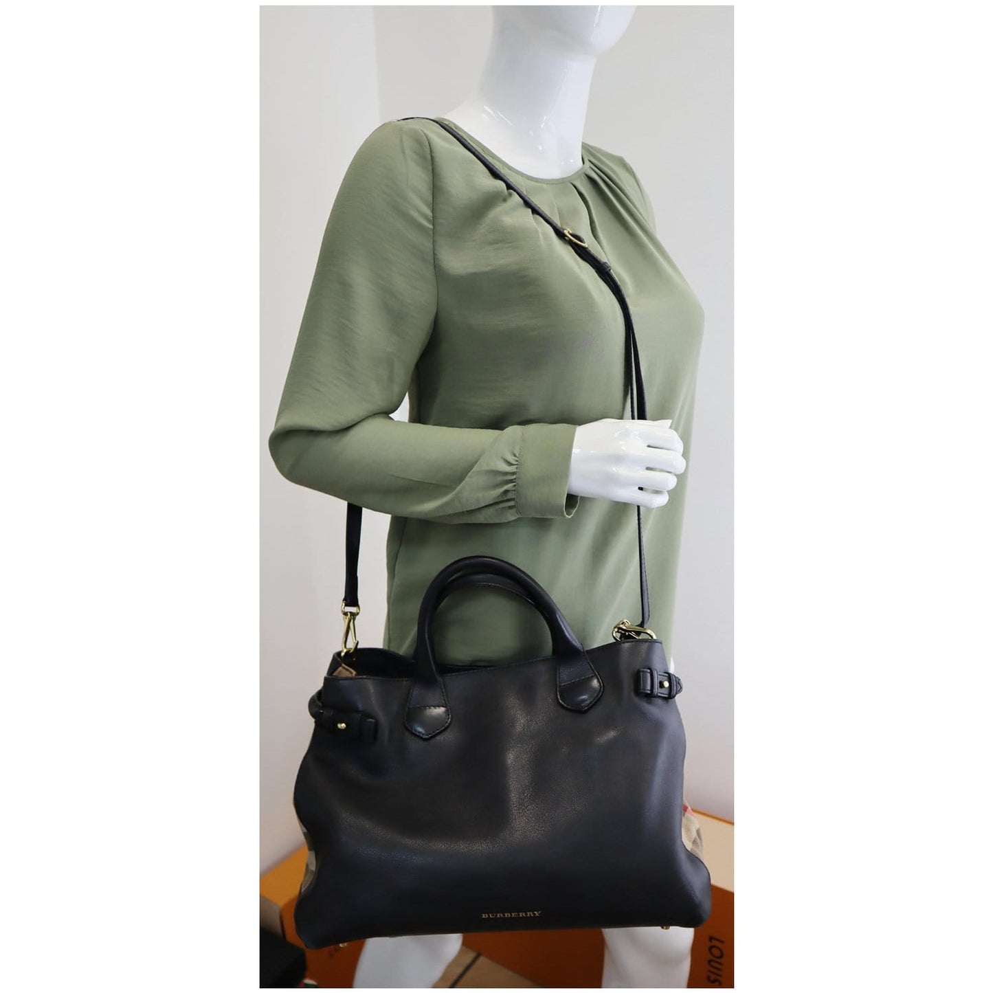BURBERRY House Check Medium Banner Calf Leather Tote Bag Black