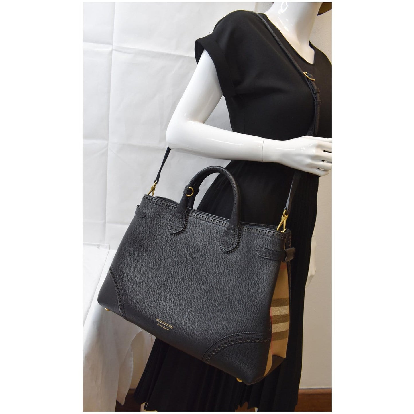 BURBERRY Large Banner Calfskin House Check Leather Tote Shoulder Bag Black