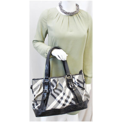 BURBERRY Lowry Medium Beat Check Nylon Tote Bag Black