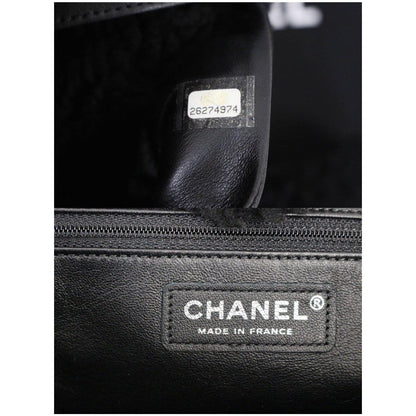 CHANEL Cozy CC Shearling and Lambskin Tote Bag Black