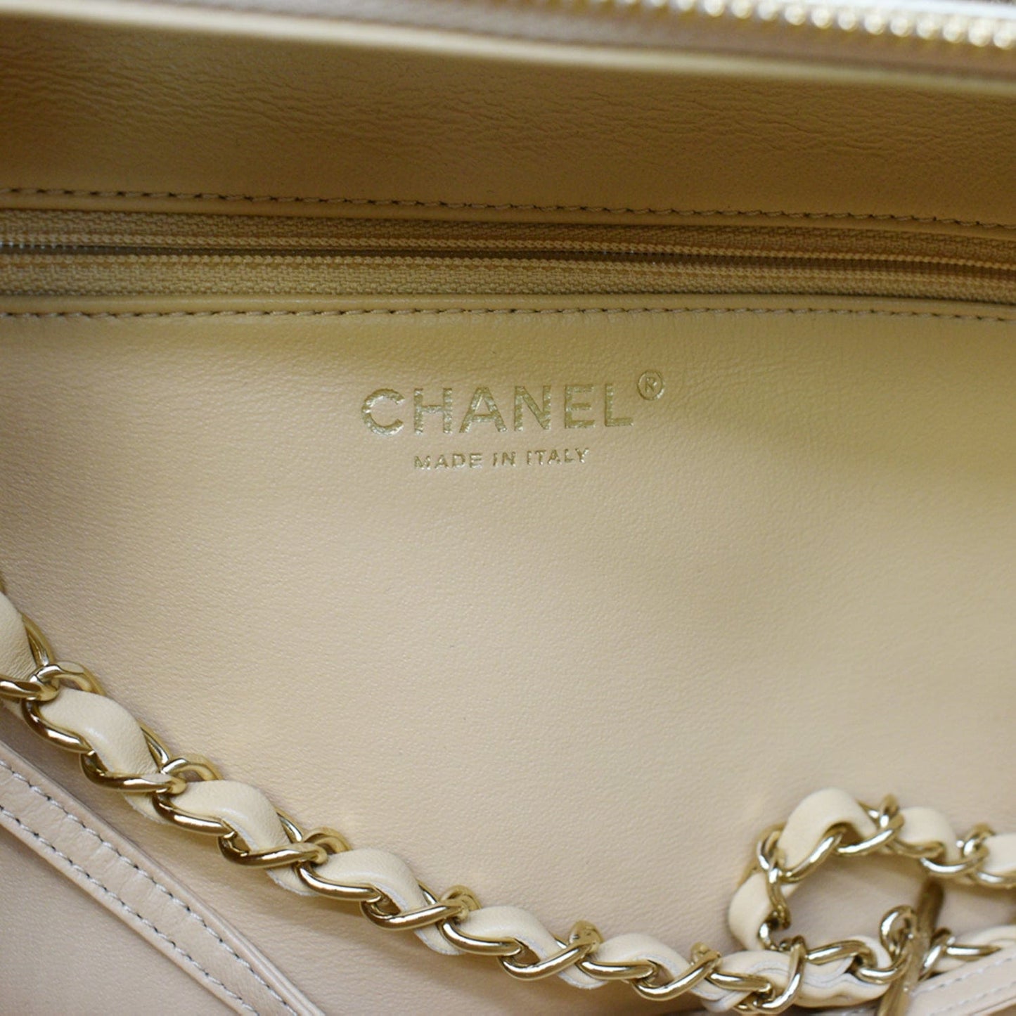 CHANEL Trendy CC Bowling Quilted Leather Shoulder Bag Beige
