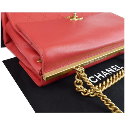 CHANEL Coco Luxe Medium Flap Lambskin Shoulder Bag Red