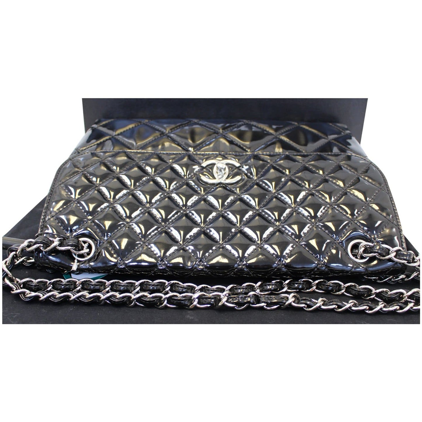 CHANEL Sac Rabat Patent Leather Shoulder Bag