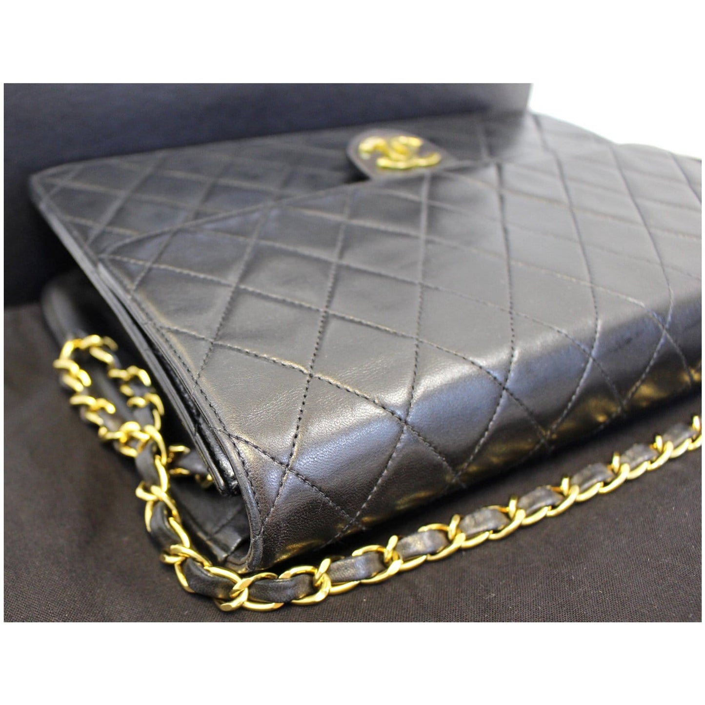 CHANEL Matelasse 25 Lambskin Leather Shoulder Bag Black