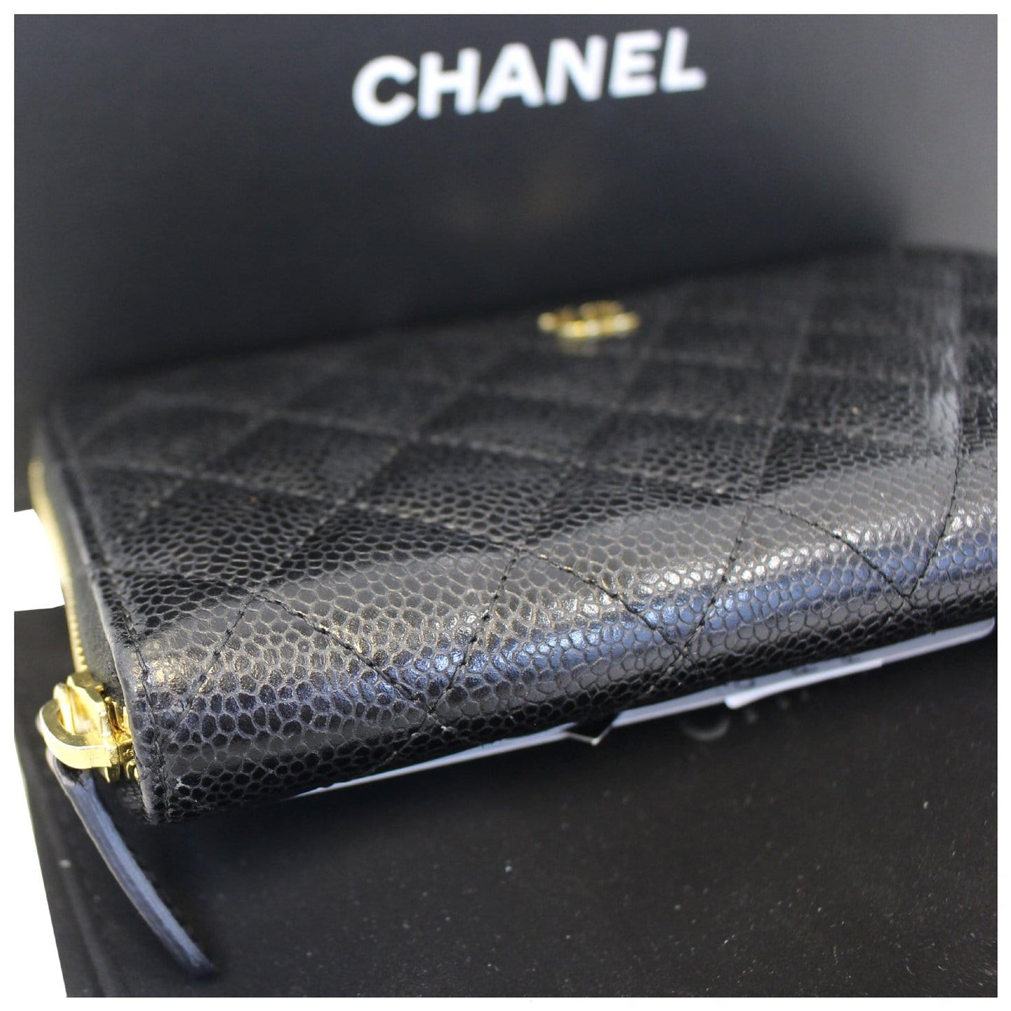 CHANEL Black Caviar Leather Zippy Wallet Black