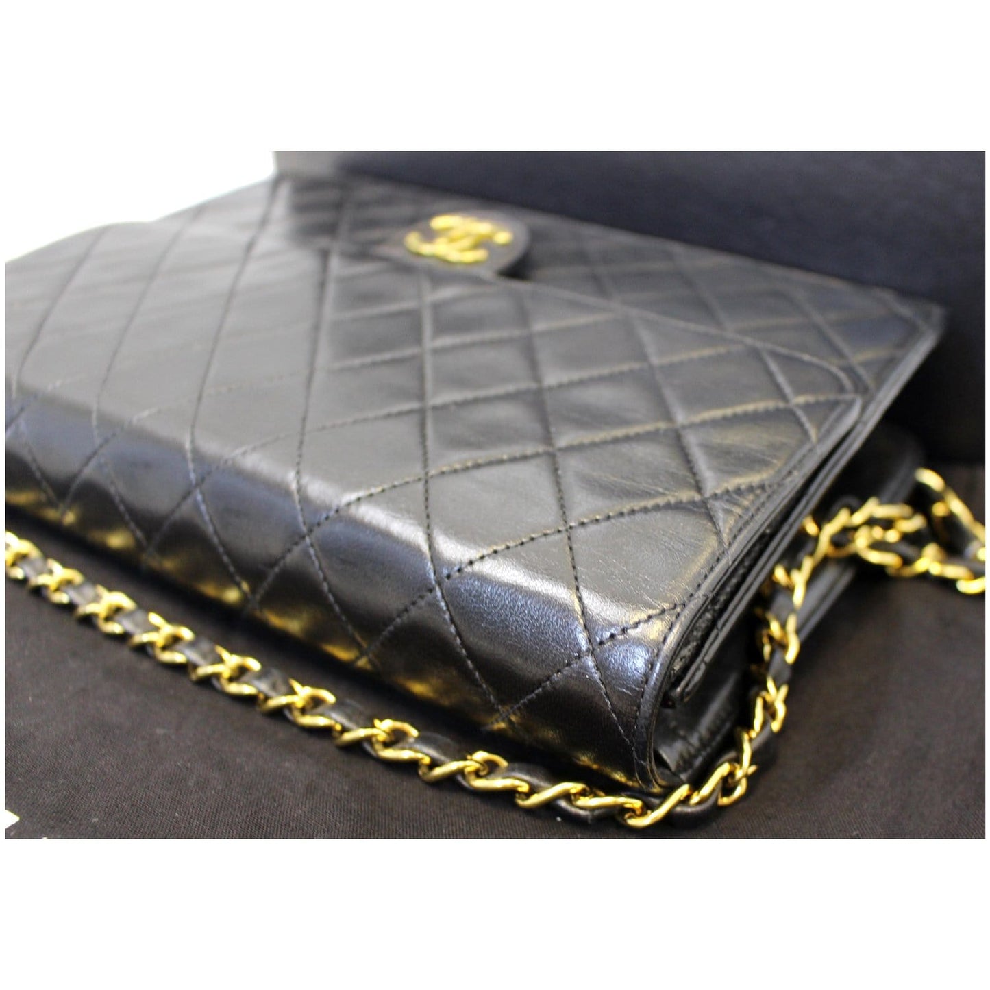 CHANEL Matelasse 25 Lambskin Leather Shoulder Bag Black