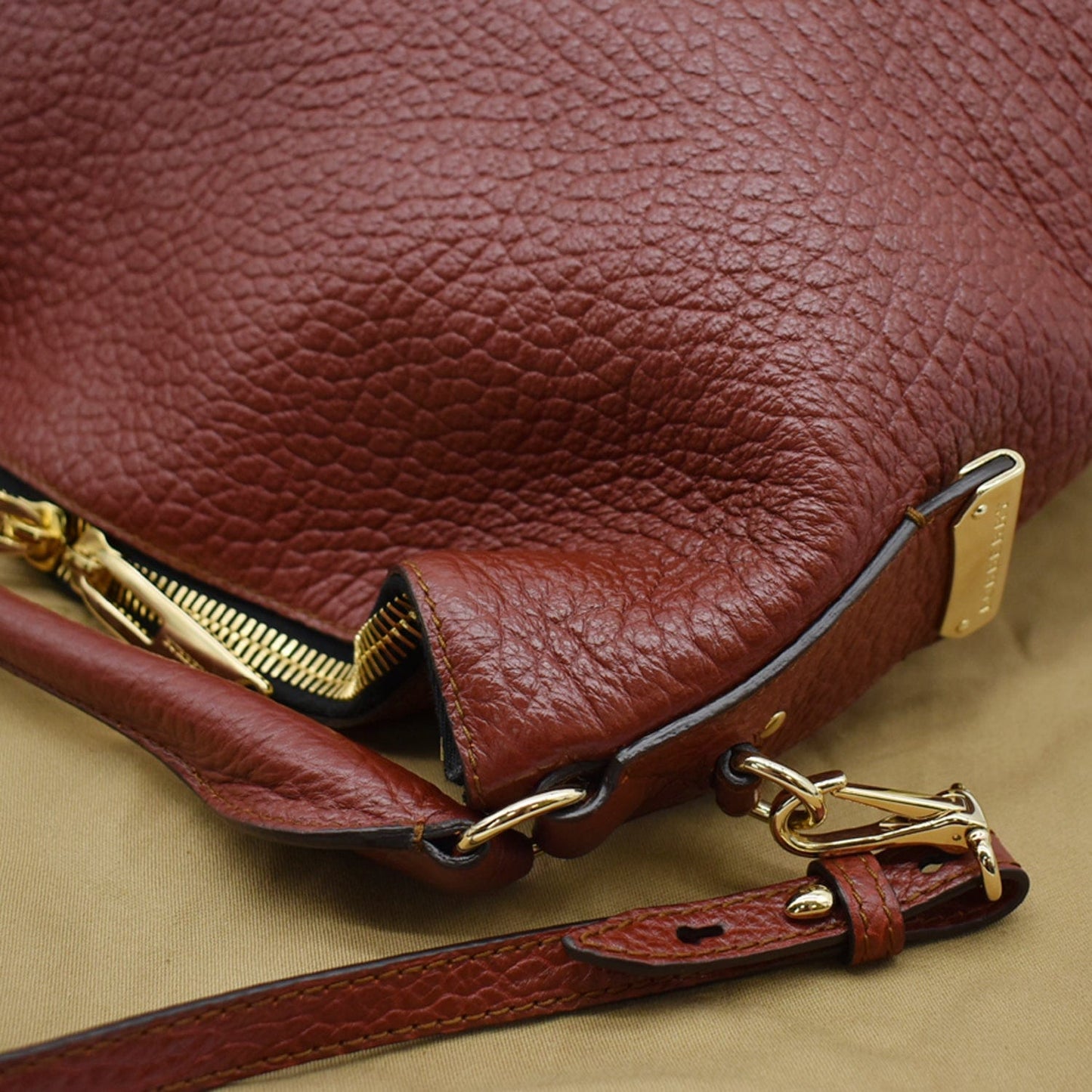 BURBERRY Ledbury Heritage Grained Leather Hobo Shoulder Bag Red