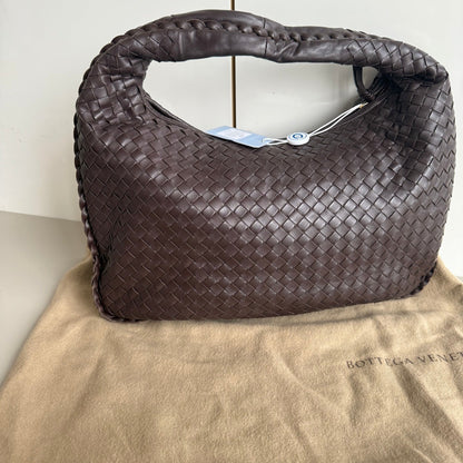 Bottega Veneta Intrecciato Hobo Bag Medium Dark Chocolate Brown Lambskin leather 40cm