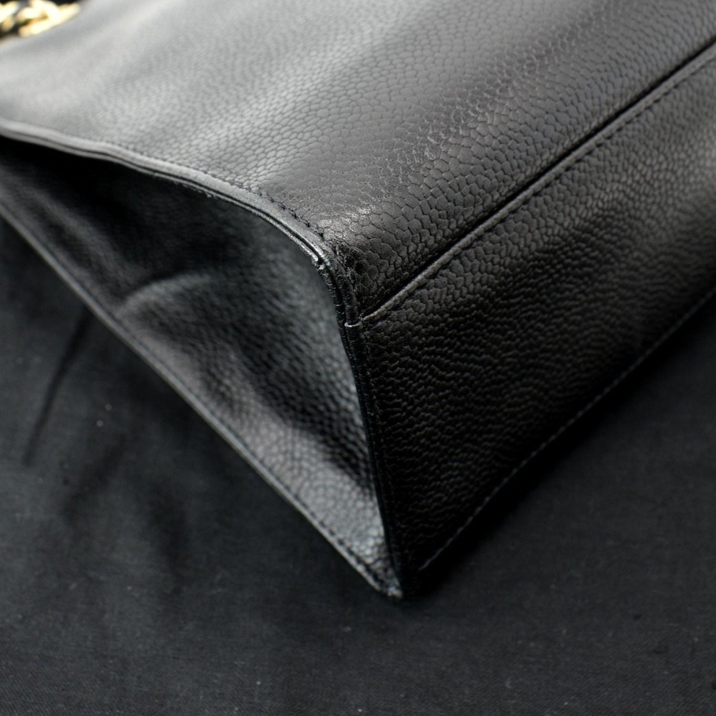 CHANEL Vintage CC Chain Caviar Leather Shopping Tote Bag Black