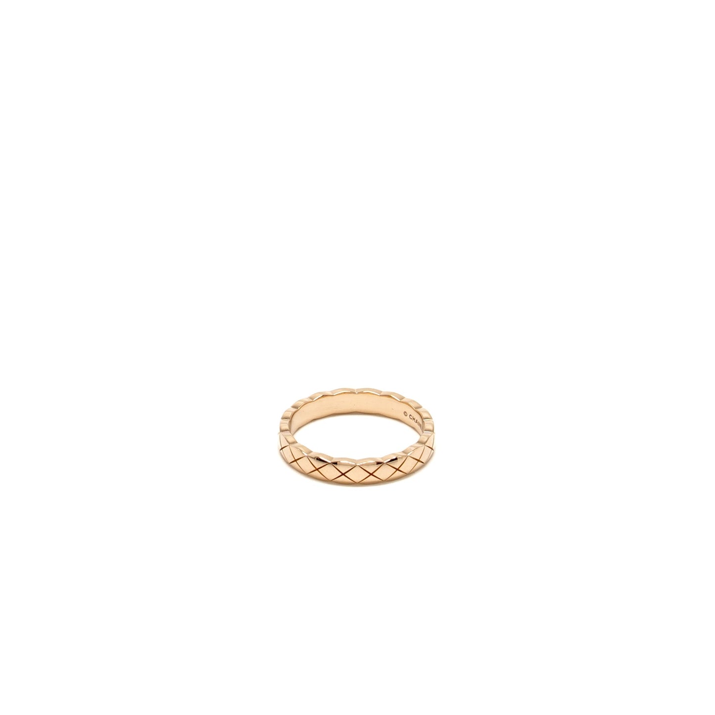 Chanel size 53 coco crush ring mini version quilted motif beige gold
