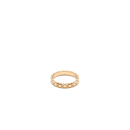 Chanel size 53 coco crush ring mini version quilted motif beige gold