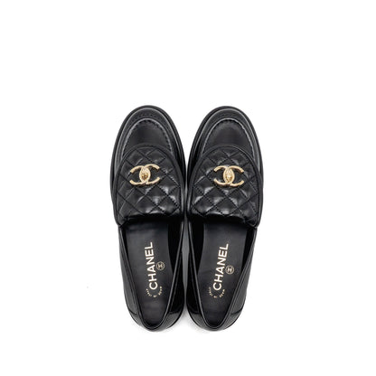Chanel Size 39 Turnlock Loafer Lambskin Black LGHW