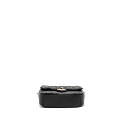 Chanel 21A Detailed Chains Flap Bag Caviar Black GHW (Microchip)