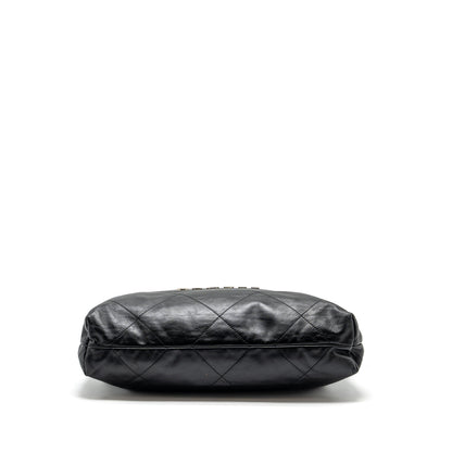 Chanel medium 22 bag Calfskin Black SHW (Microchip)