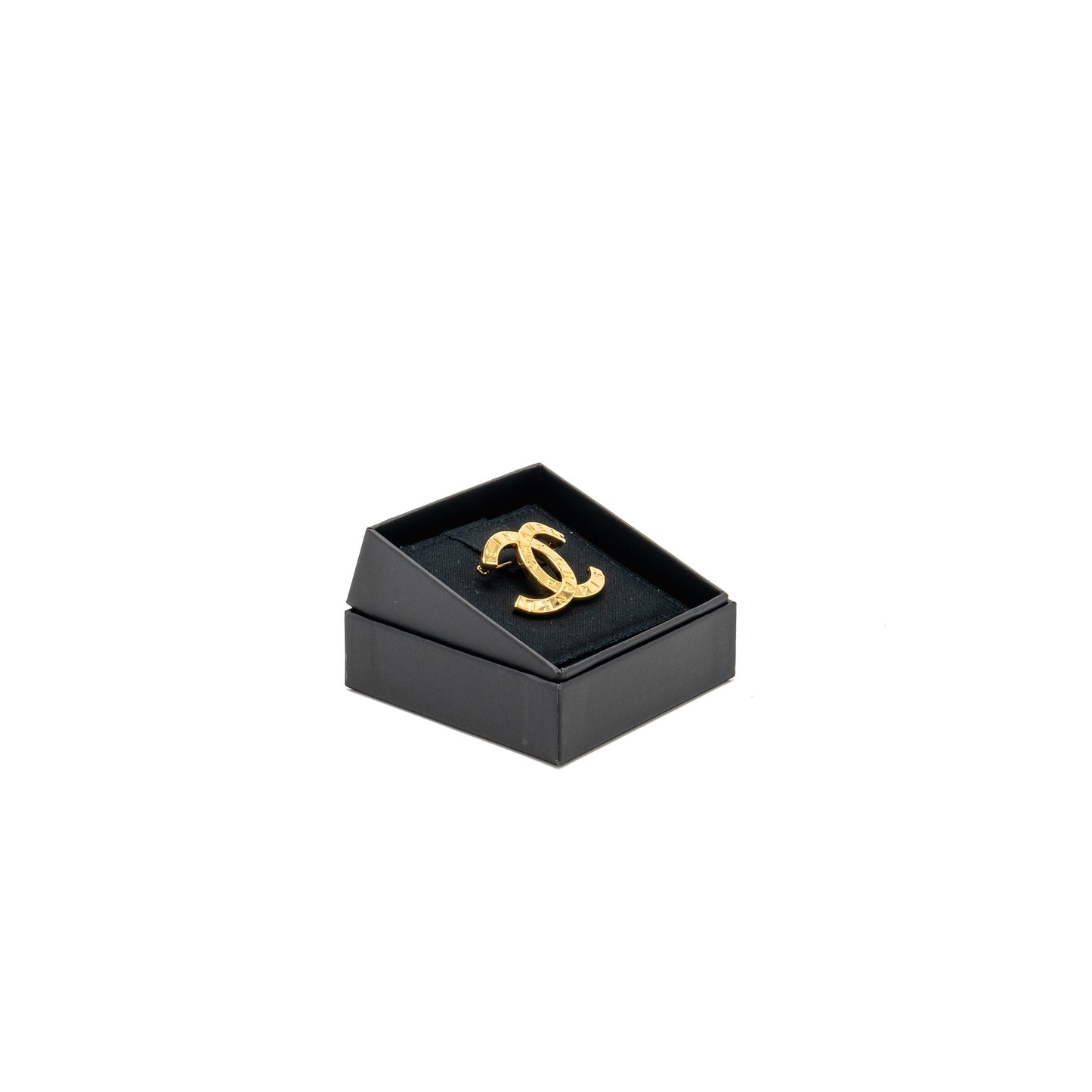 Chanel CC logo chanel letter brooch gold tone