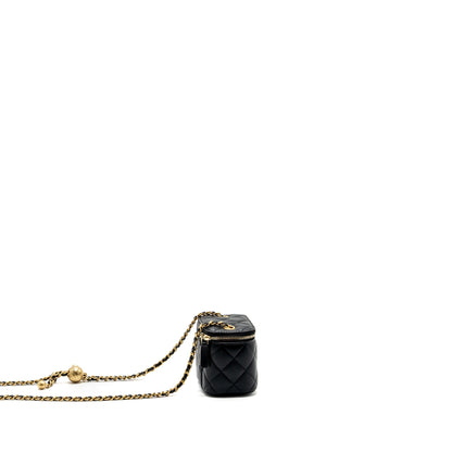 Chanel pearl crush mini vanity with chain lambskin Black GHW