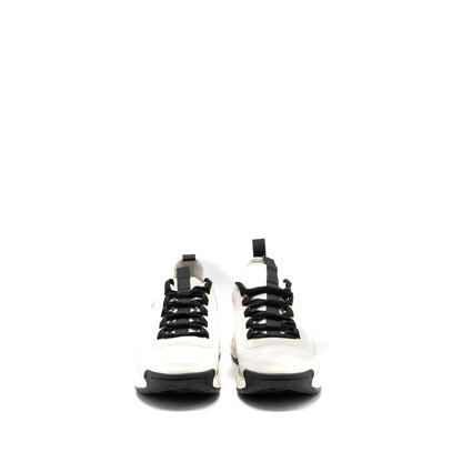 Chanel Size 38 Classic Sneaker Fabric/Suede Calfskin Black/White