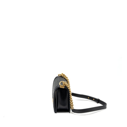 Chanel medium boy bag smooth calfskin black GHW
