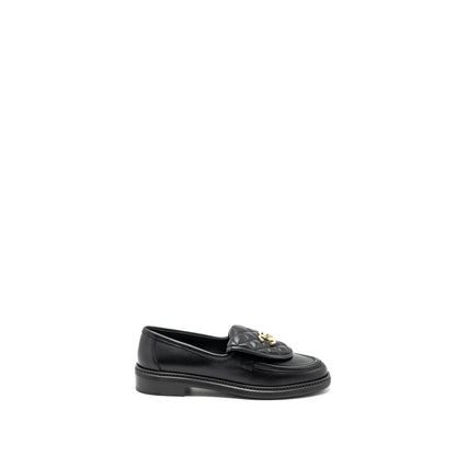 Chanel size 38 Quilted CC logo loafer black LGHW