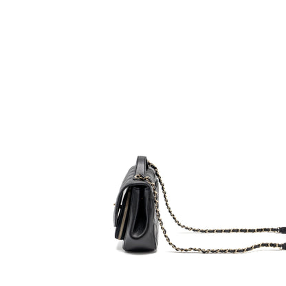 Chanel medium business affinity caviar black LGHW (Microchip)