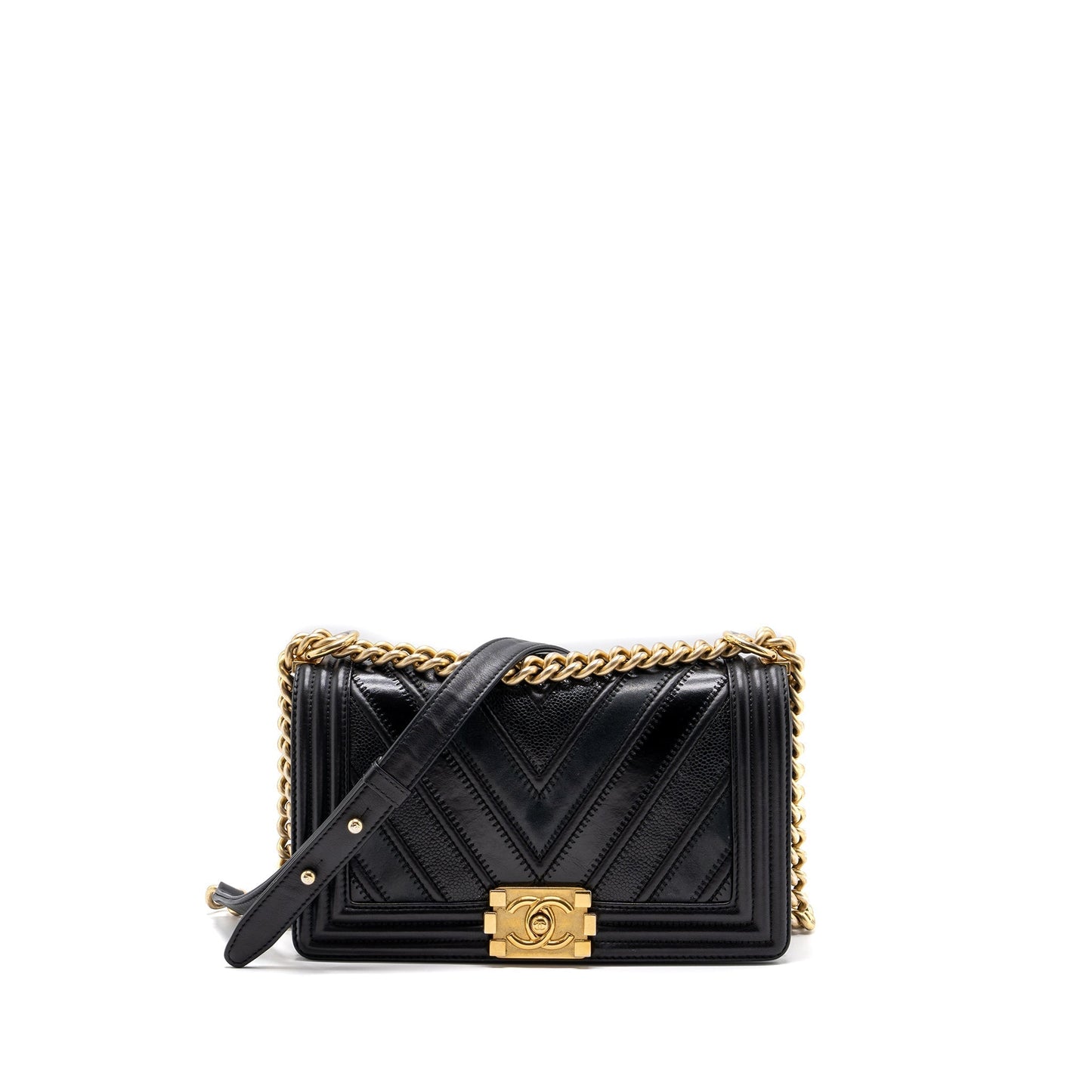 Chanel Medium Boy Bag Chevron Calfskin Black GHW