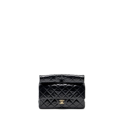 Chanel 23A classic flap clutch shiny calfskin black LGHW (microchip)